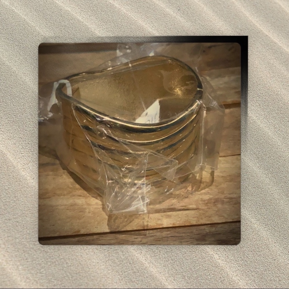 NWT Wavy hinge bracelet